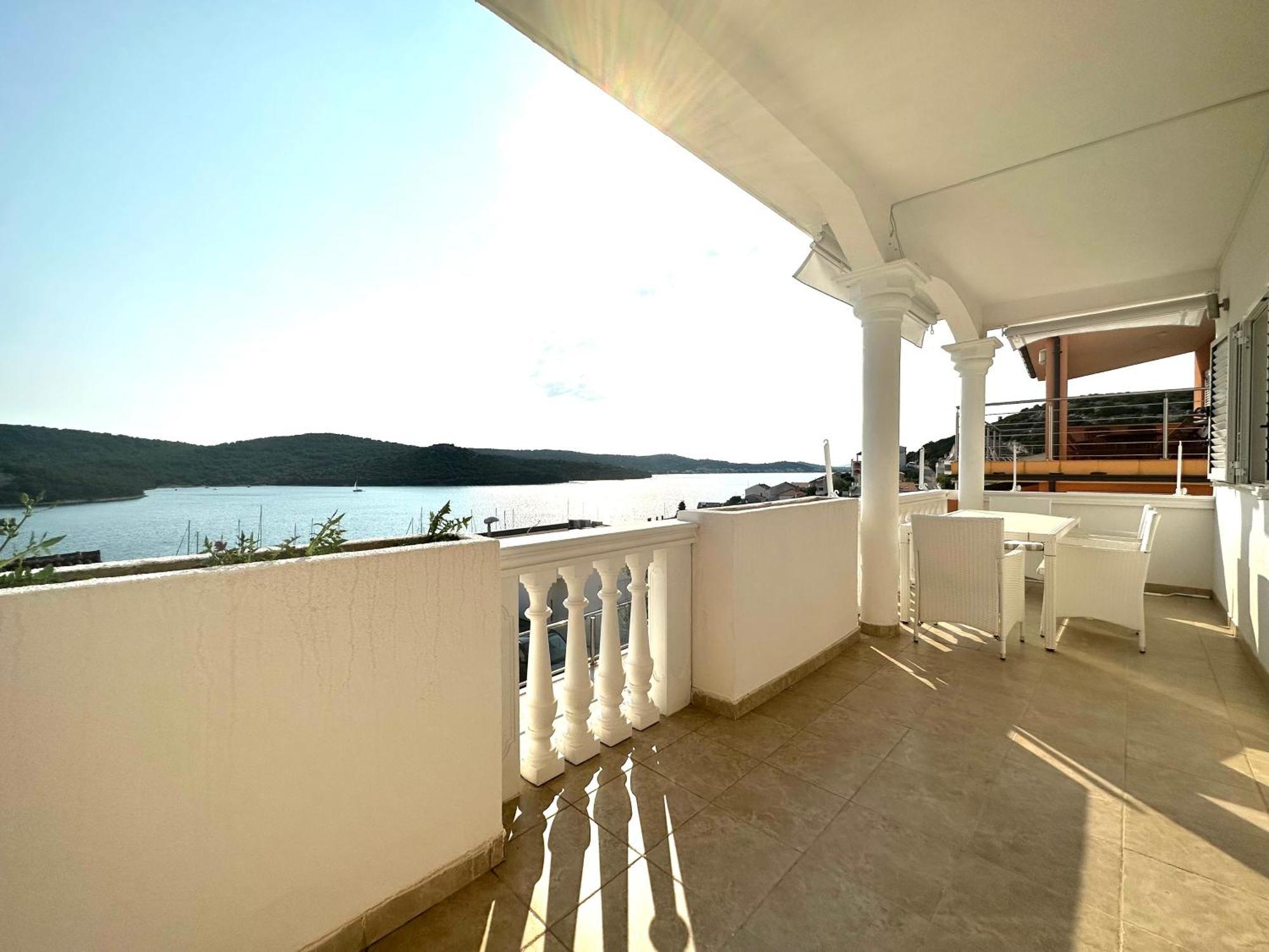 Villa Perla Tisno Ngoại thất bức ảnh